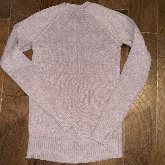 Lululemon sweater size 4? - Picture 5 of 6